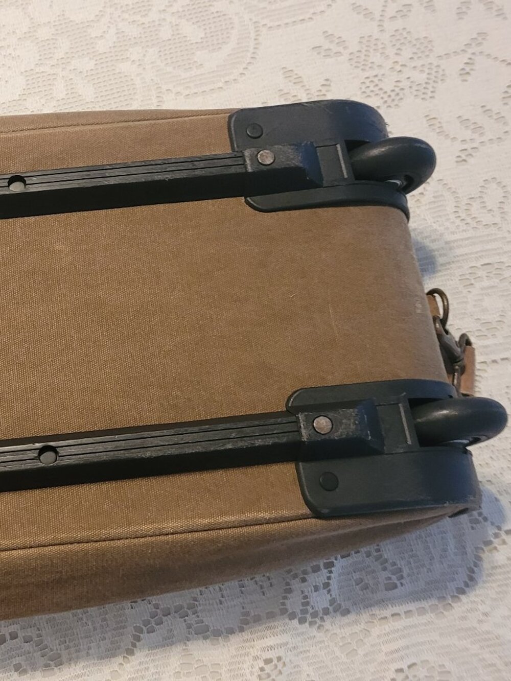 Vintage L.L. Bean Rolling Canvas Duffle Bag w/ Leather Accents Unique Duck Print - Picture 8 of 11